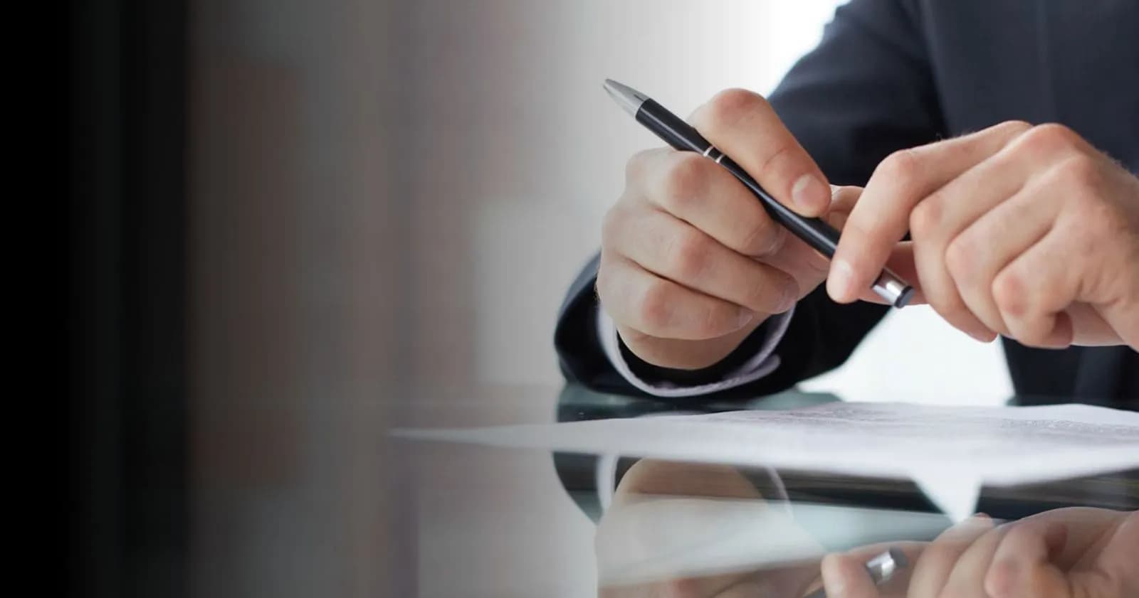 Key Features and Benefits of a Professional Typing Center for Your Document Needs