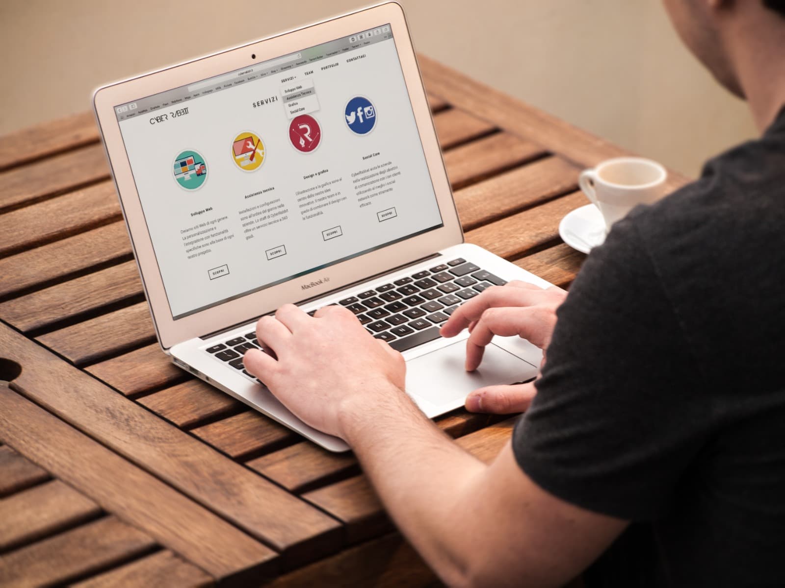 How a Competitive Intelligence Consultancy Helps Investors Identify Winners