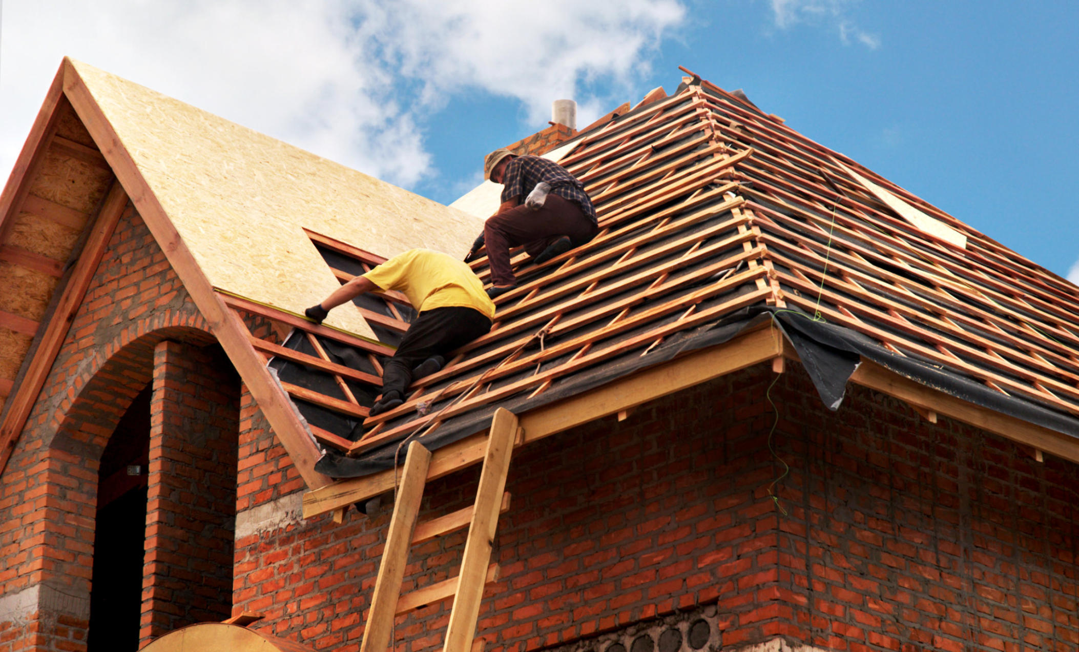 Expert Roofer Melbourne, FL for Quality Roof Repairs &amp; Installations