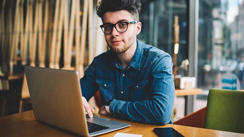 The Ultimate Guide to Choosing the Right Fractional CMO Services