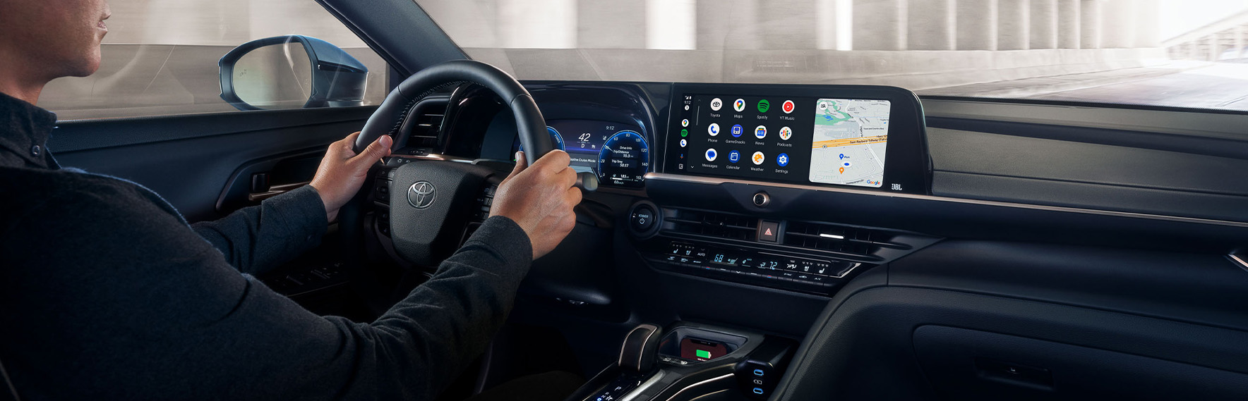 CarPlay vs Android Auto: Comparație 2025