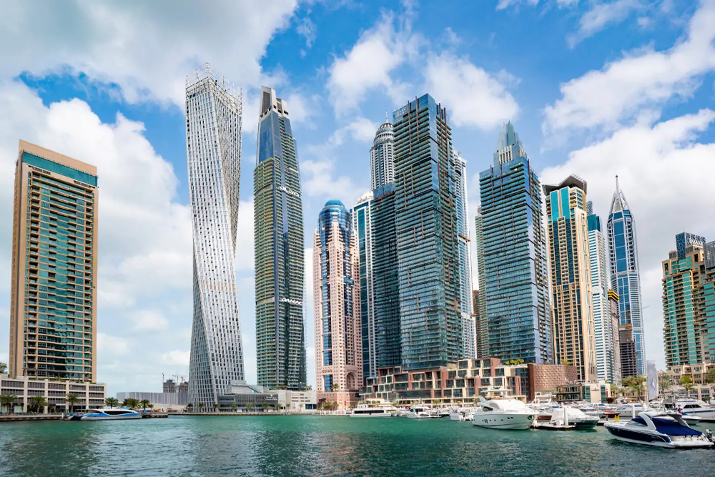 Your Ultimate Guide to Explore Dubai in Style and Comfort