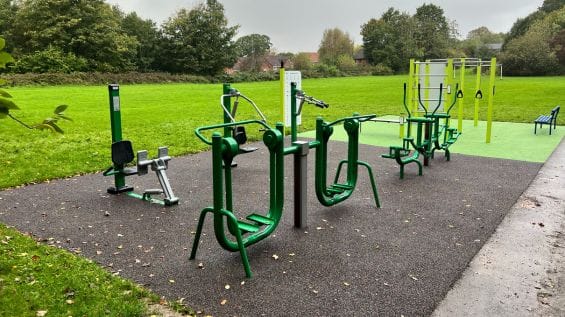 Crafting the Perfect Backyard with Jungle Gyms for Kids