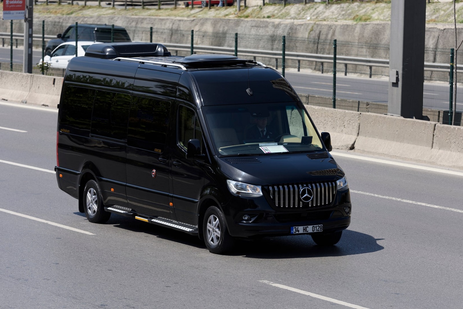 Luxury Miami limo Service with Professional Chauffeurs