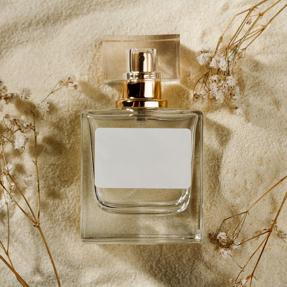 Velvet Rose &amp; Oud Perfume: Sophistication Redefined