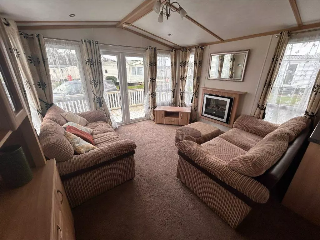 How Hugh Daly Caravans Makes Buying a Static Caravan Easy