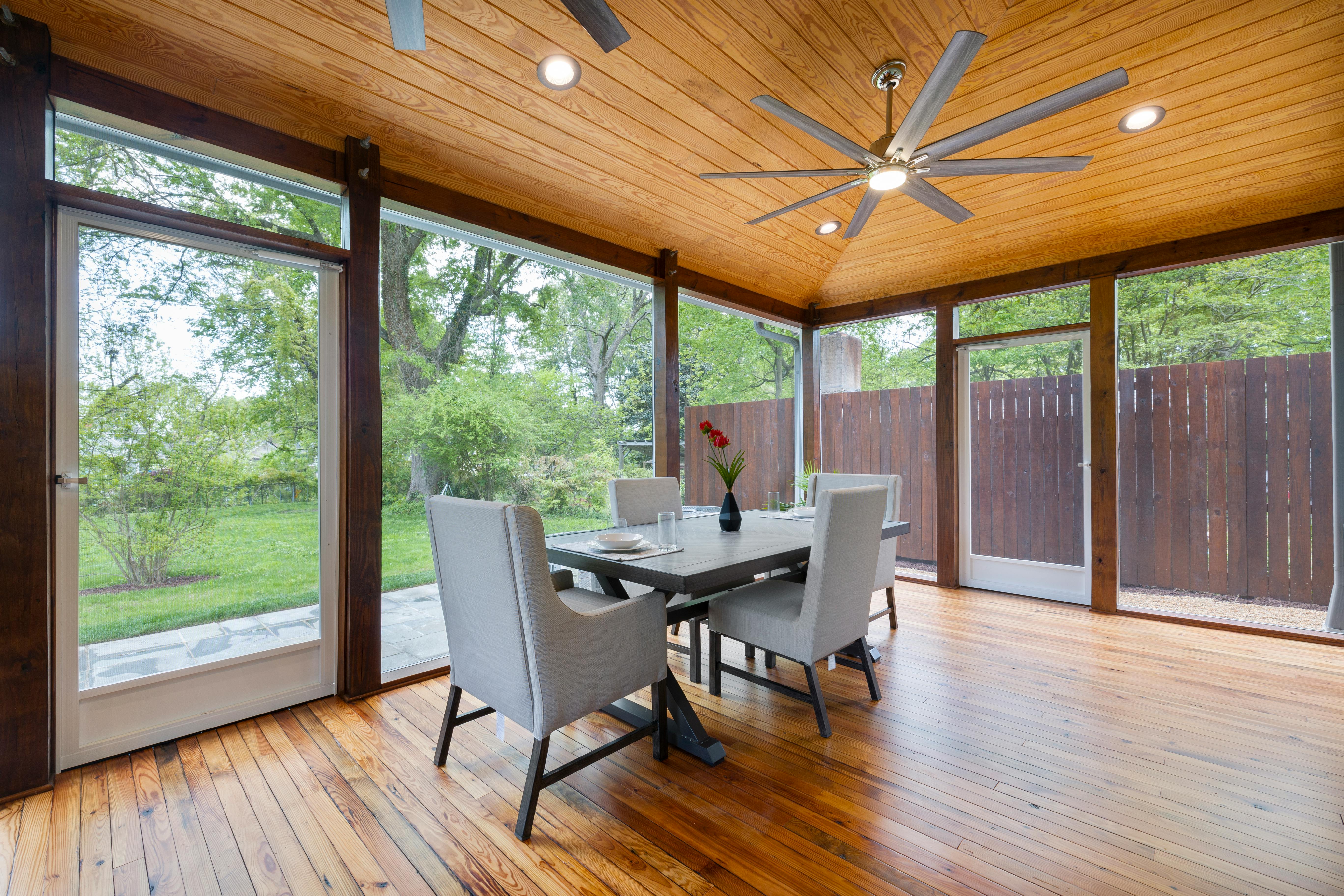 Sunroom Ideas for Comfort and Style Year-Round