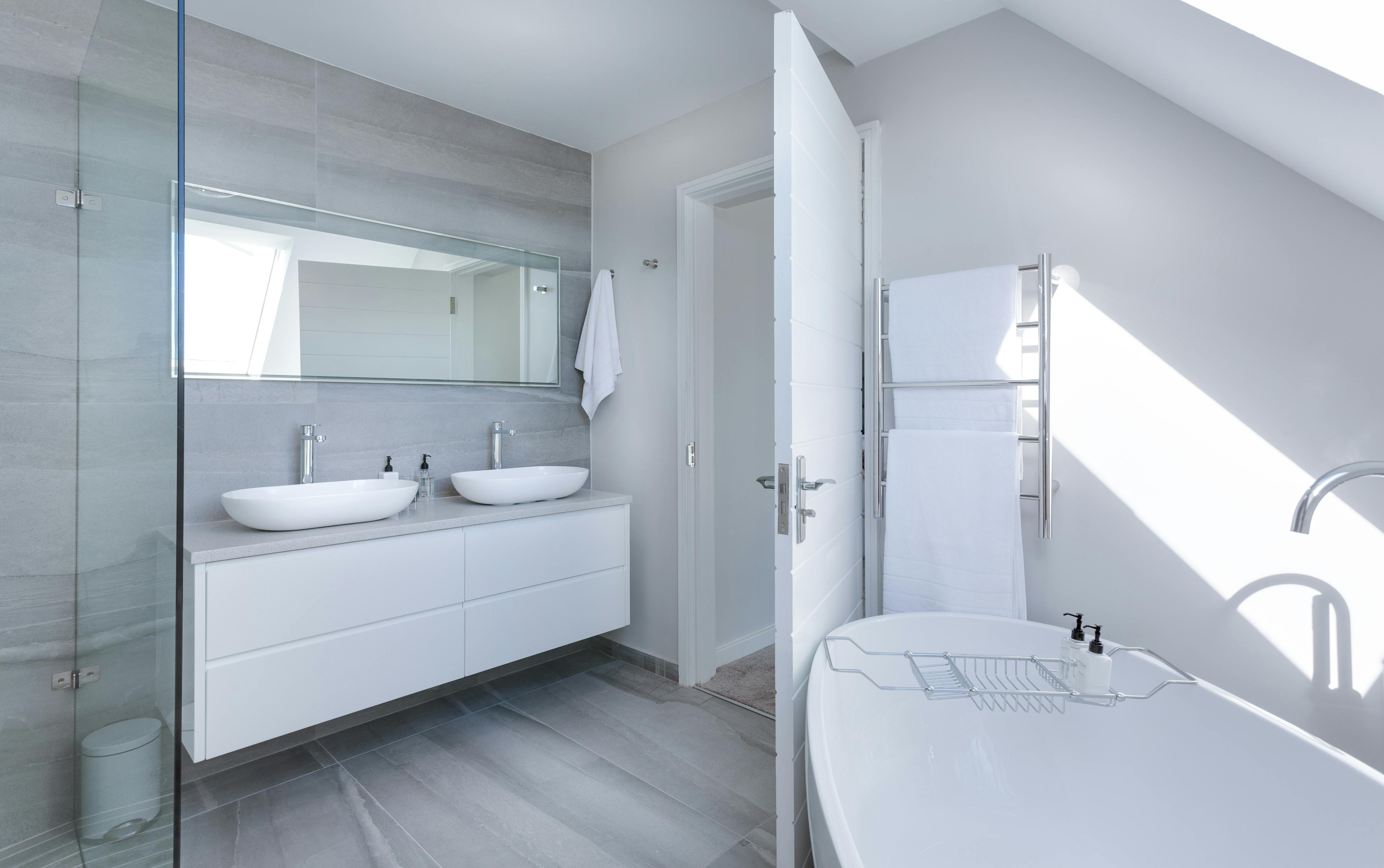 Elegant Showers to Match Your Dream Bathroom Design