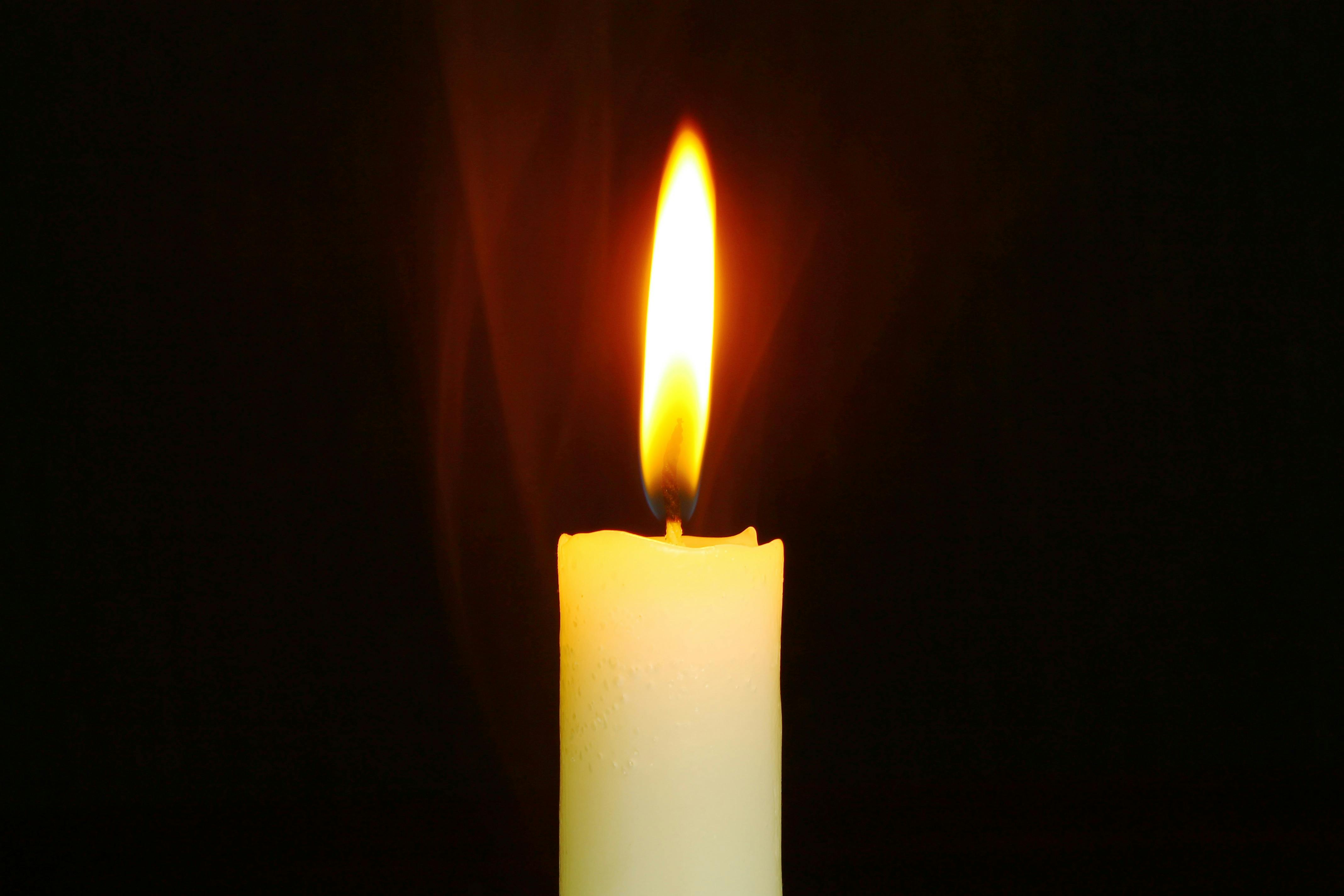 All-Natural Candles Perfect for Minimalist Home Design