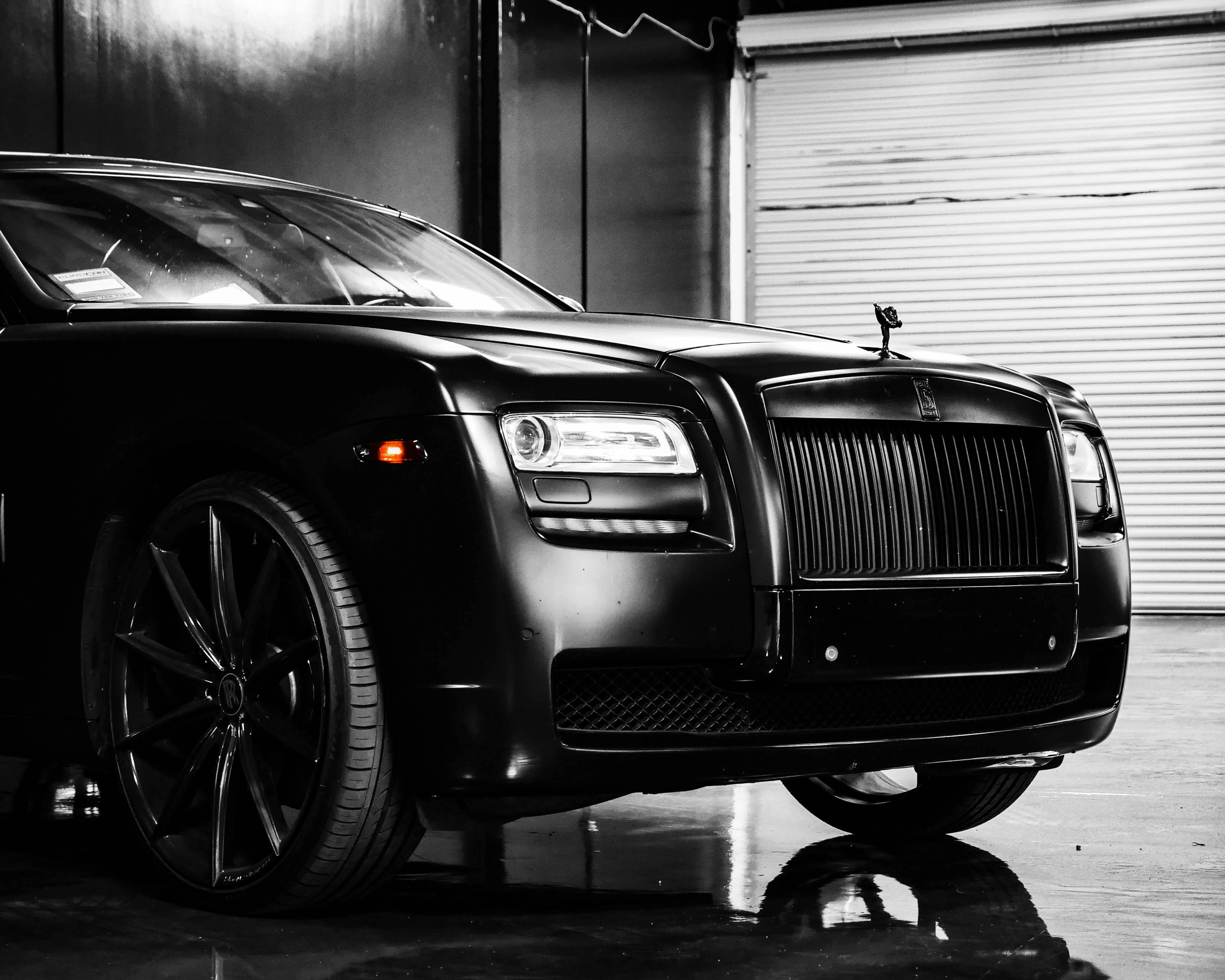 VIPMiamiLimo Fleet: Sedans, SUVs, and Stretch Limousines